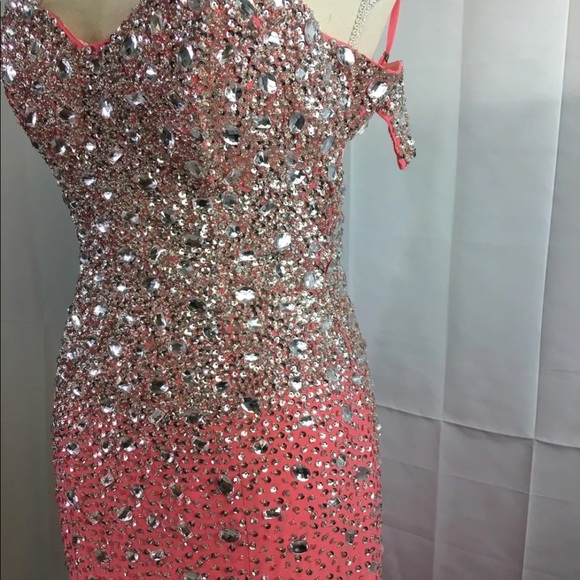 Alyce Paris Prom dress - Picture 4 of 7